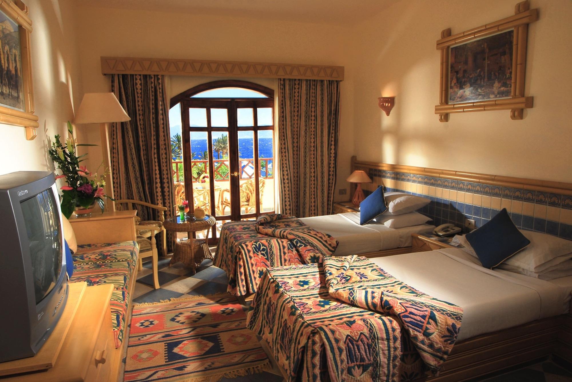 Tropitel Dahab Oasis Hotel Bagian luar foto
