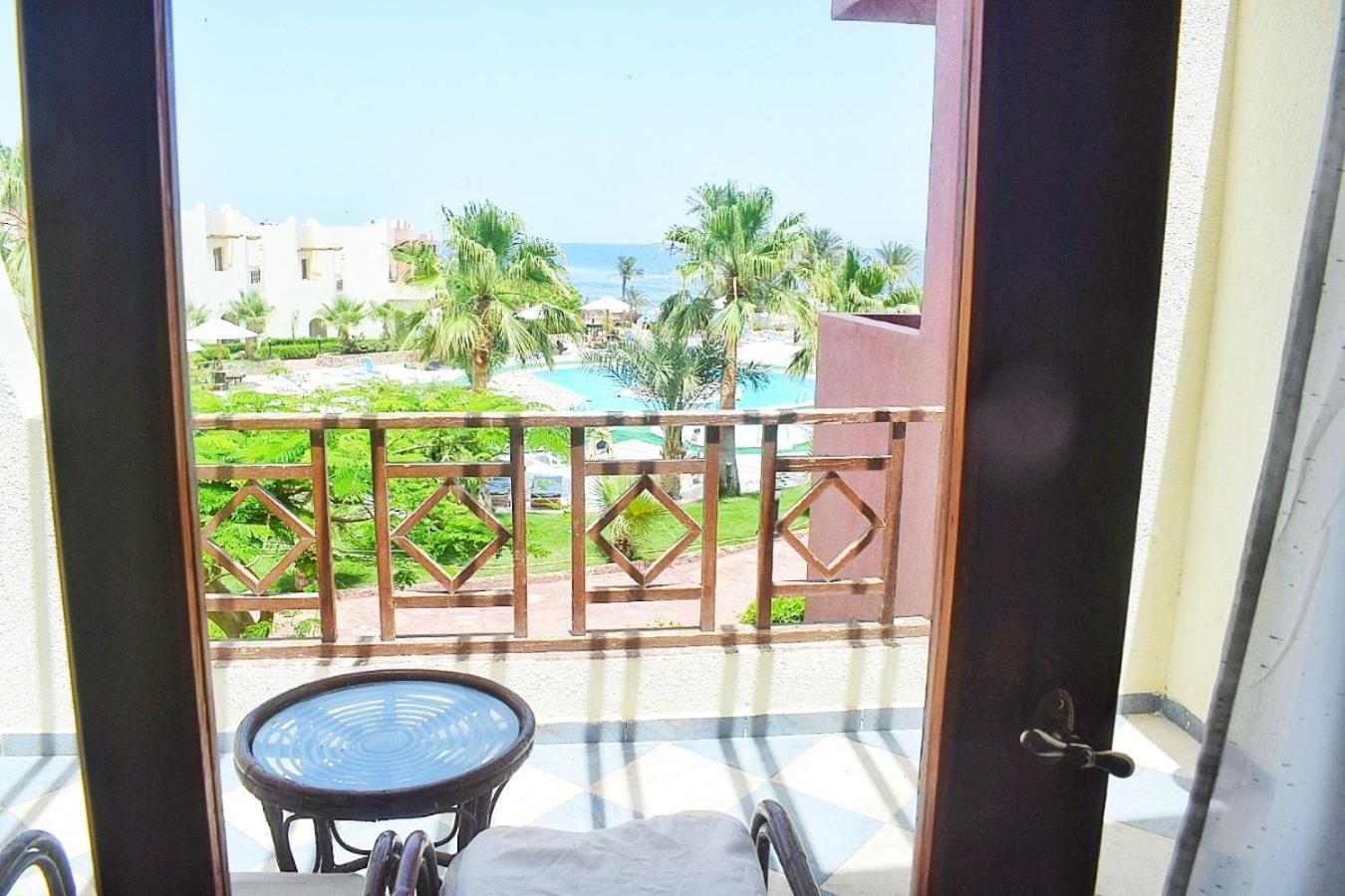 Tropitel Dahab Oasis Hotel Bagian luar foto