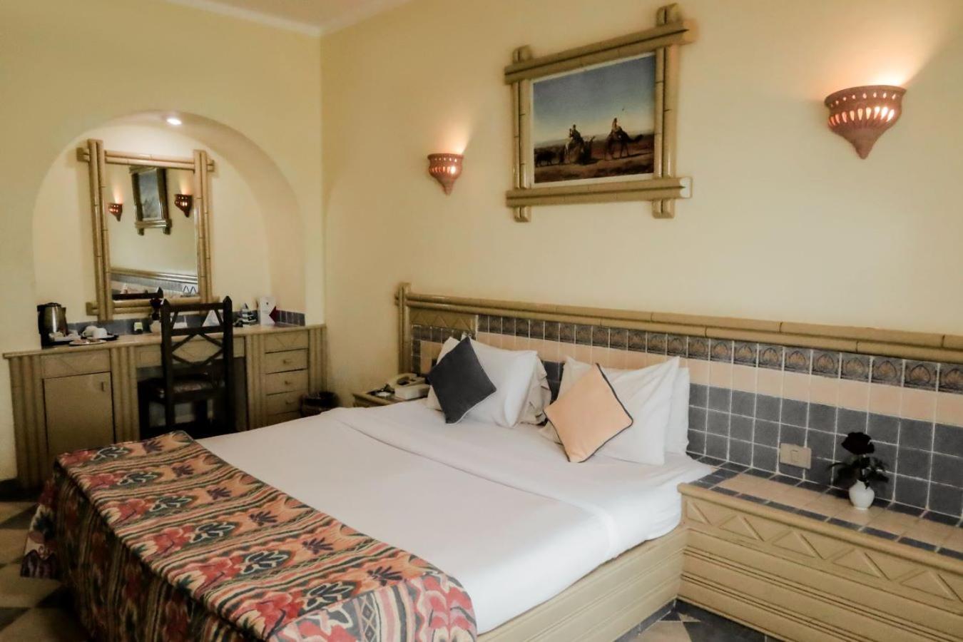 Tropitel Dahab Oasis Hotel Bagian luar foto