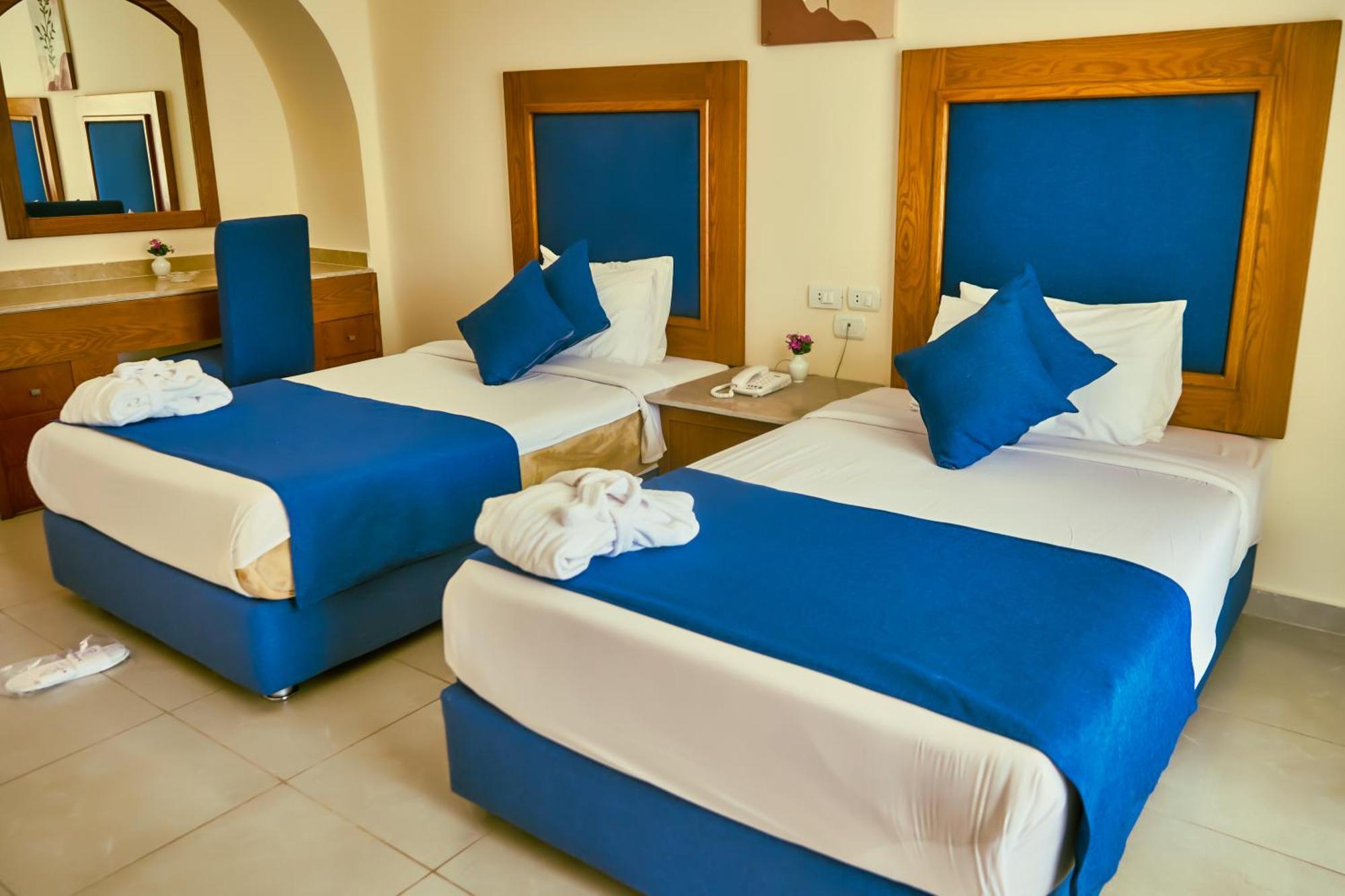 Tropitel Dahab Oasis Hotel Bagian luar foto